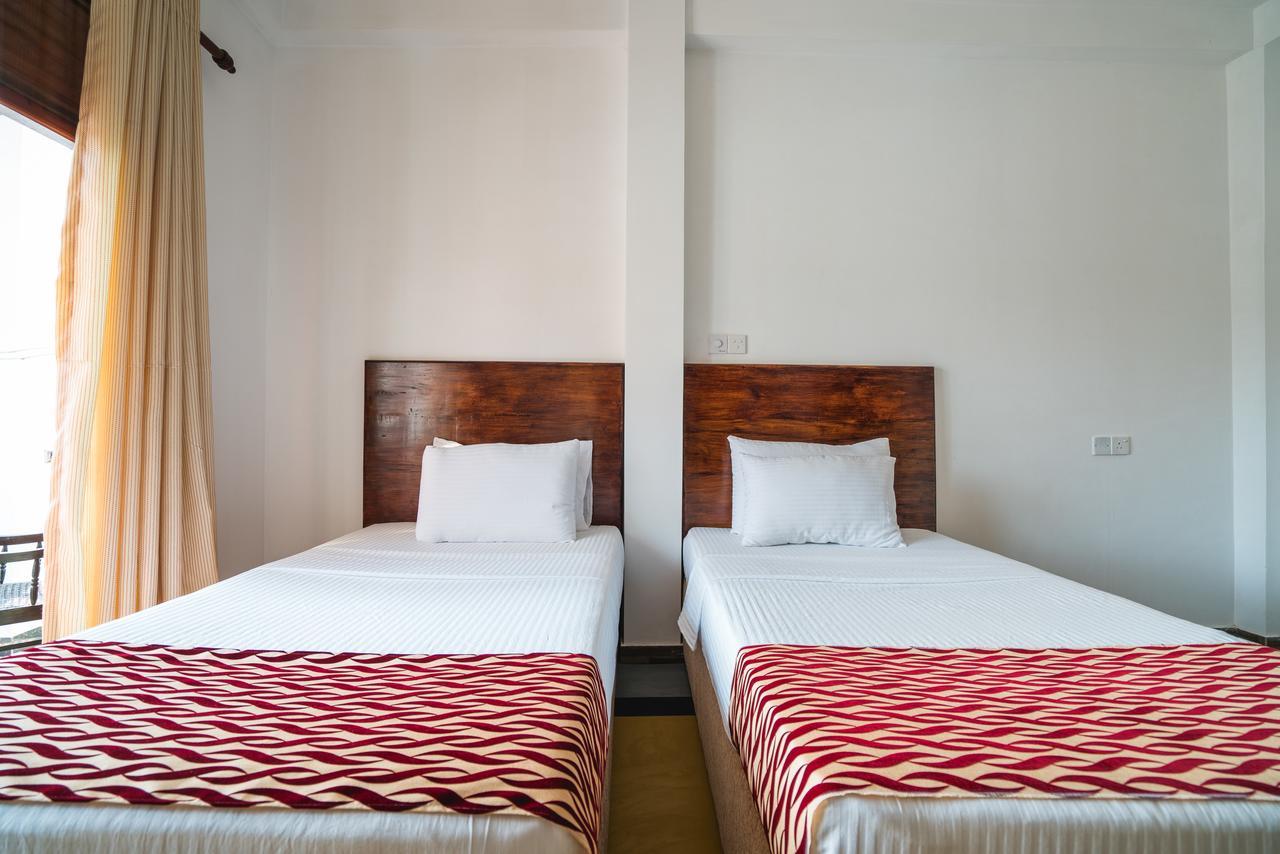 Ocean Bay Surf Resort Weligama Eksteriør bilde