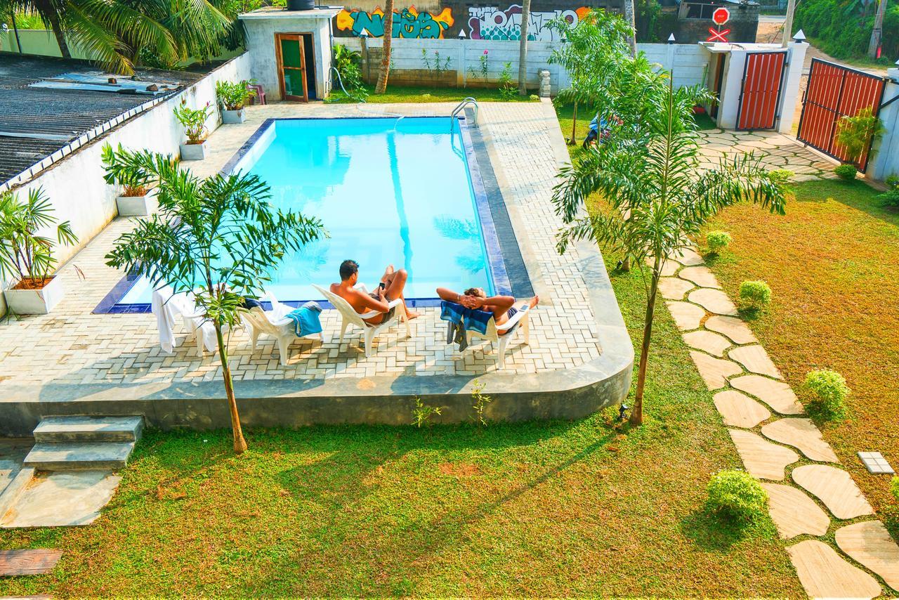 Ocean Bay Surf Resort Weligama Eksteriør bilde