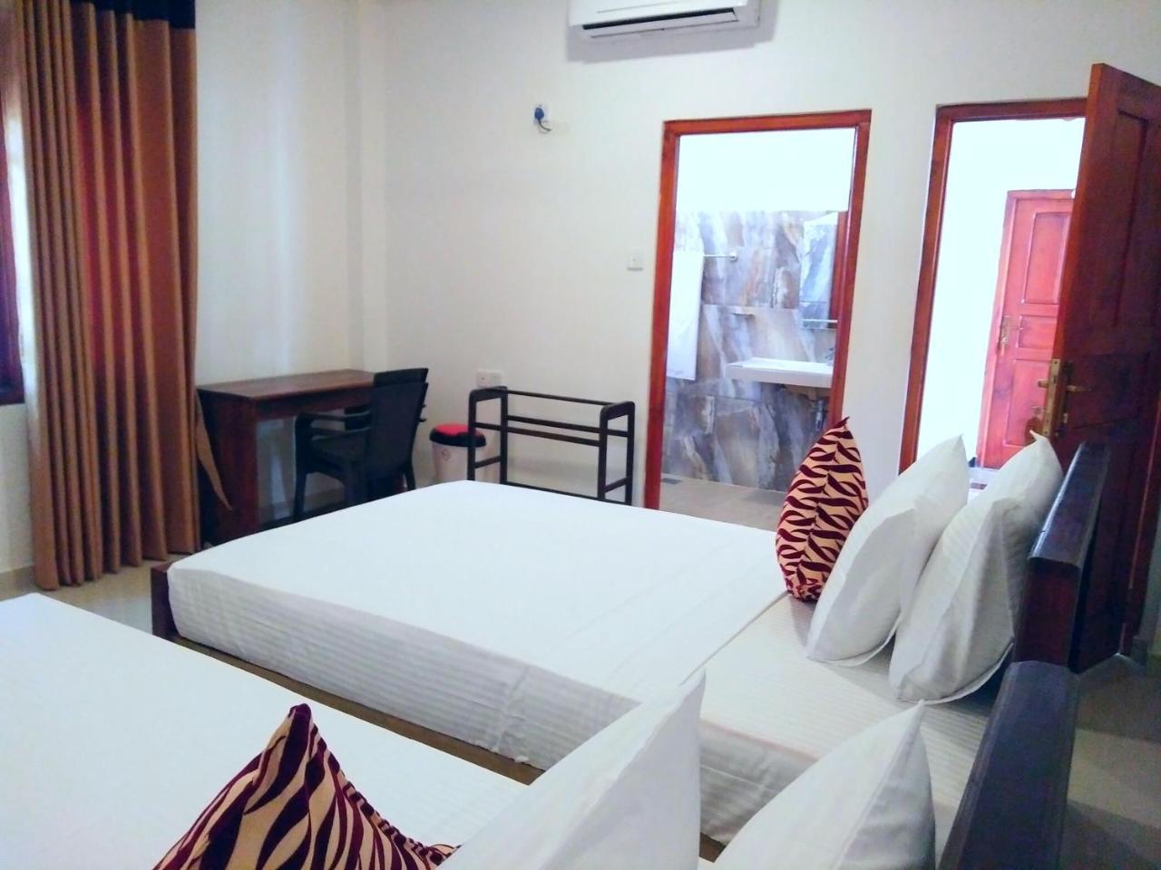 Ocean Bay Surf Resort Weligama Eksteriør bilde