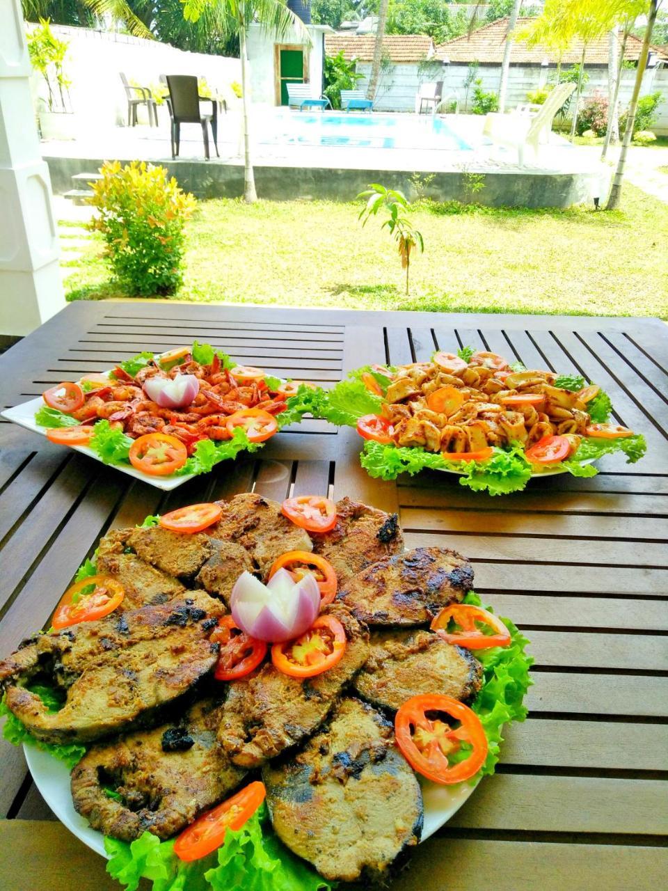 Ocean Bay Surf Resort Weligama Eksteriør bilde