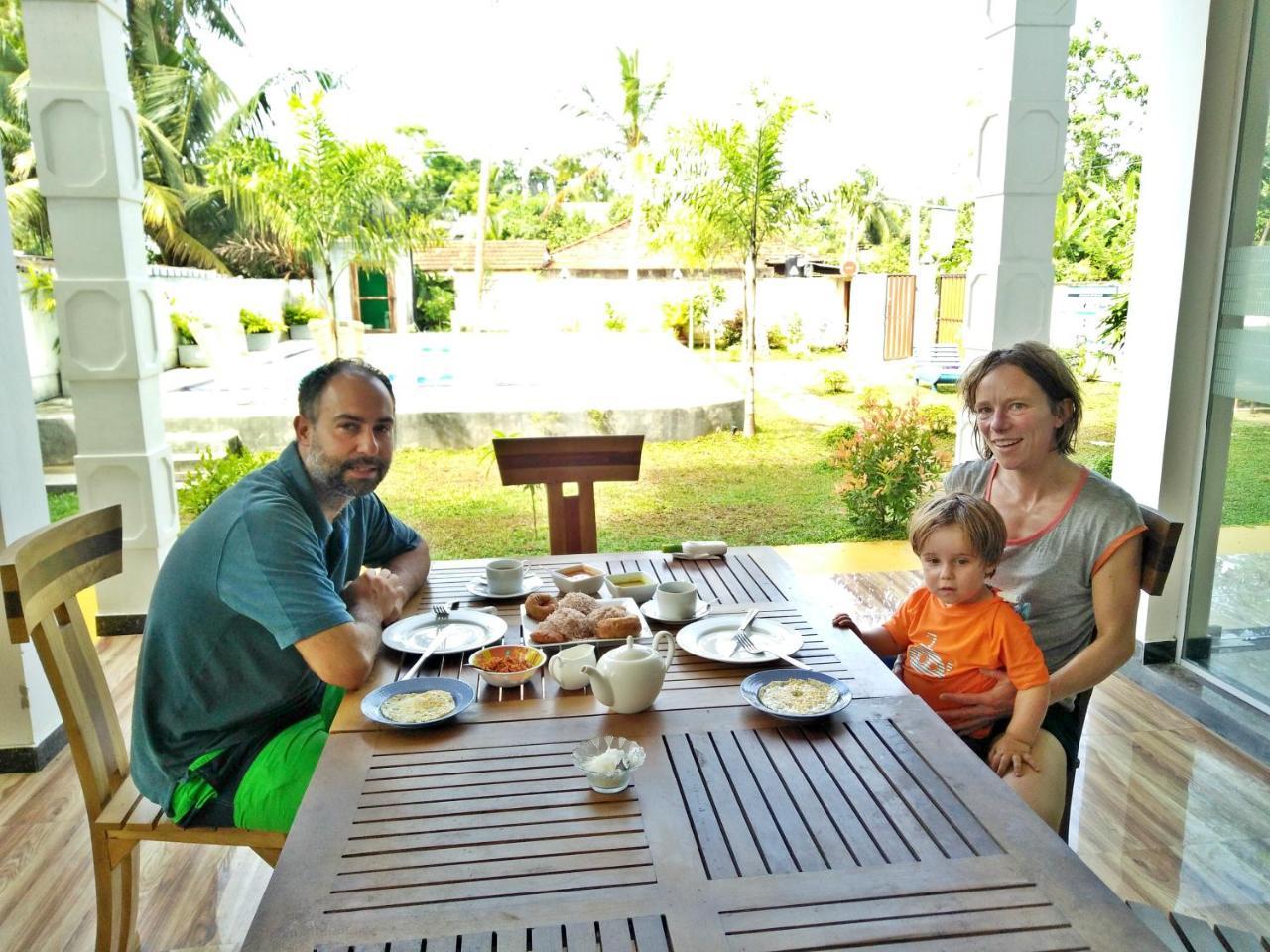Ocean Bay Surf Resort Weligama Eksteriør bilde